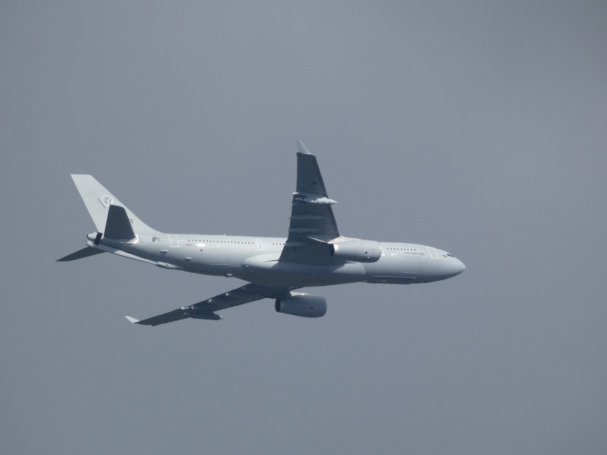EHEH_Spotter's tweet photo. ๐New Day , ๐ฅณNew Mission :Airbus A330 Multi-Role Tanker โ๏ธ Transport (MRTT) --> Approaches / Touch-and-Go Exercises @ EHEH
#A330 #MRTT T-055 #MMF99
#EHEH #potn #avgeek ๐ท https://t.co/xNJbYAnoKD