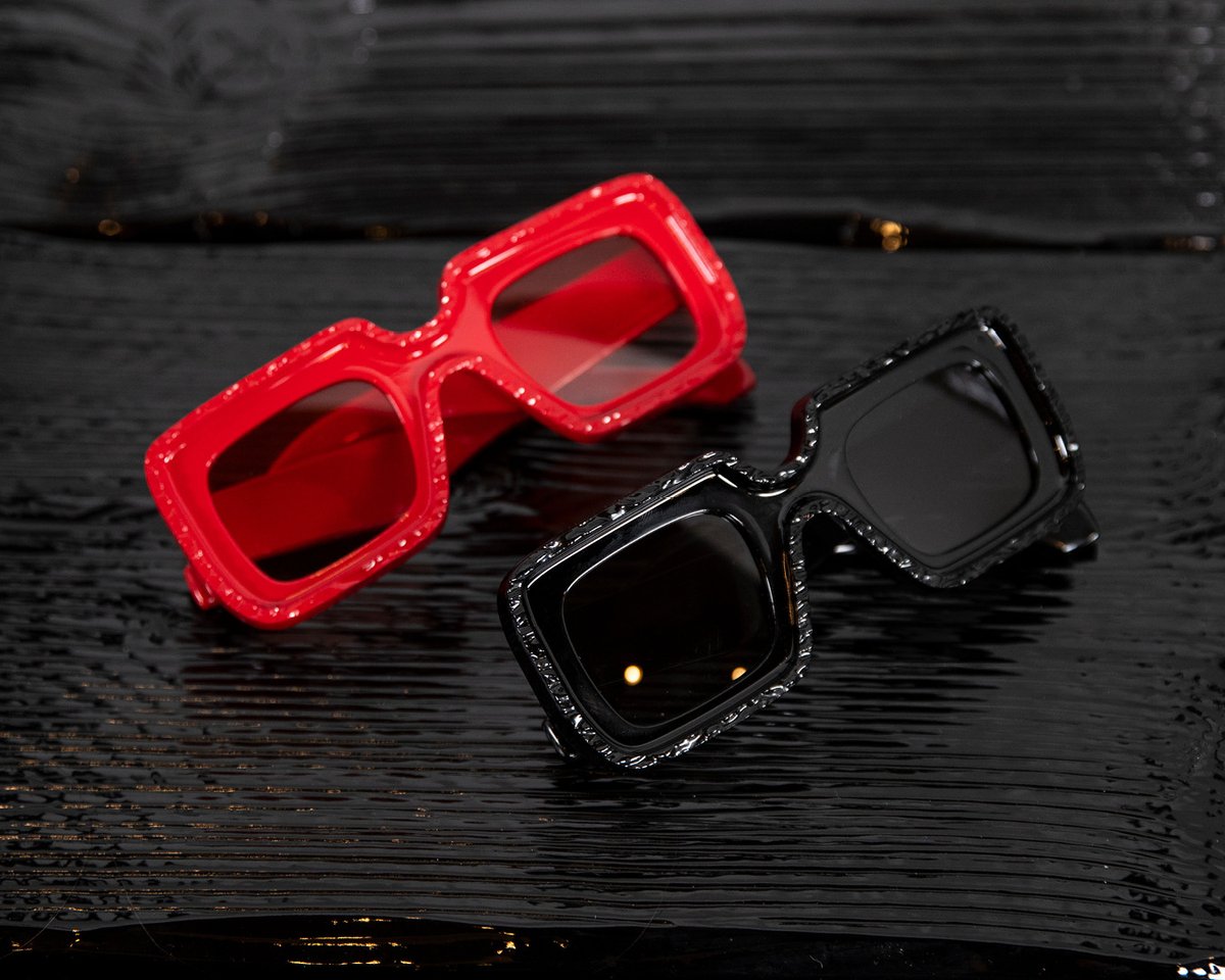 The Wave sunglasses from the LOEWE Fall Winter 2020 collection are