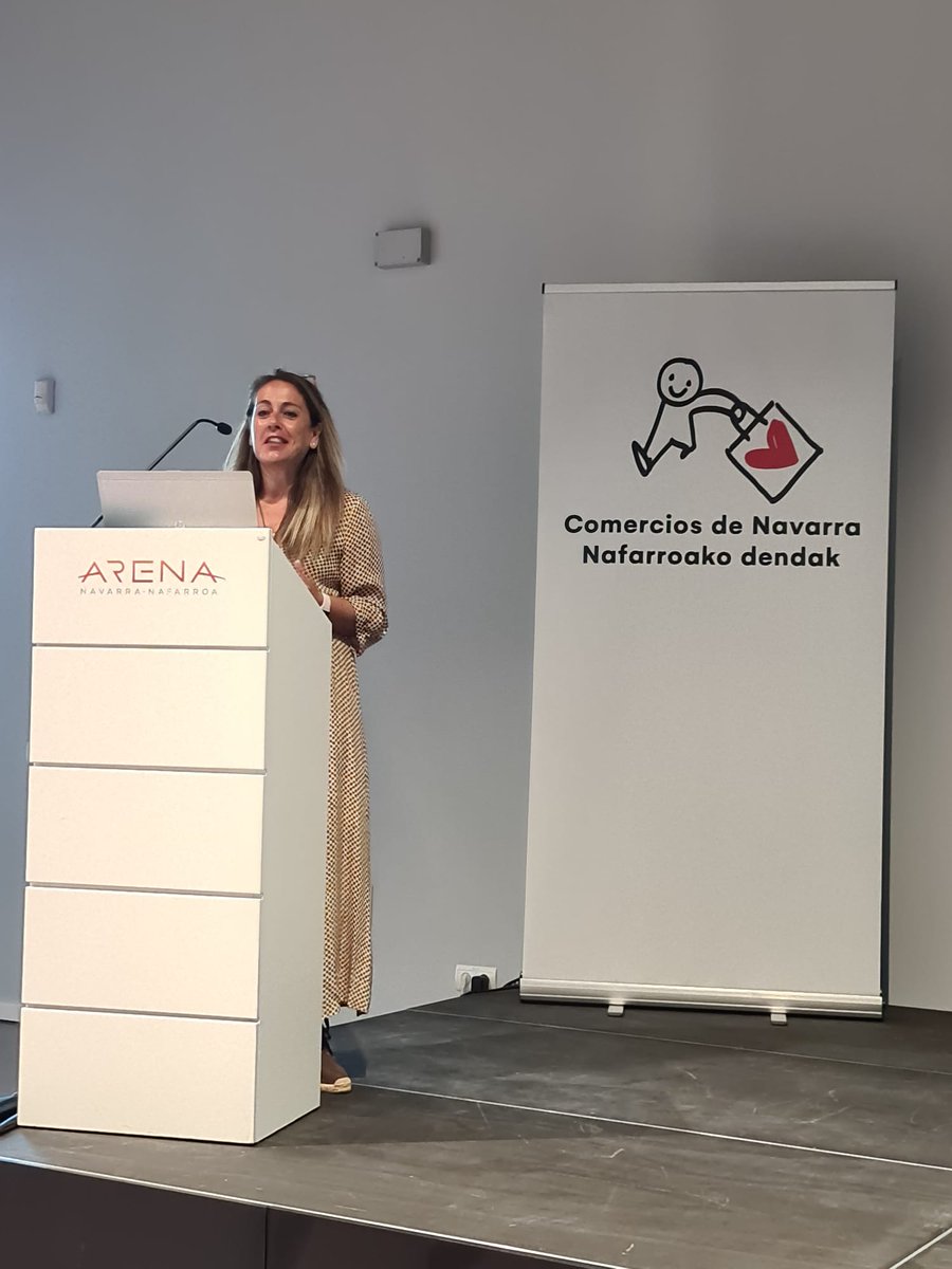 Atana_TIC's tweet image. Isabel De Lope, periodista y consultora comercial, modera el coloquio "Lo han conseguido y en movimiento'. 

@irisdihnavarra @Pamplonaactual @gob_na