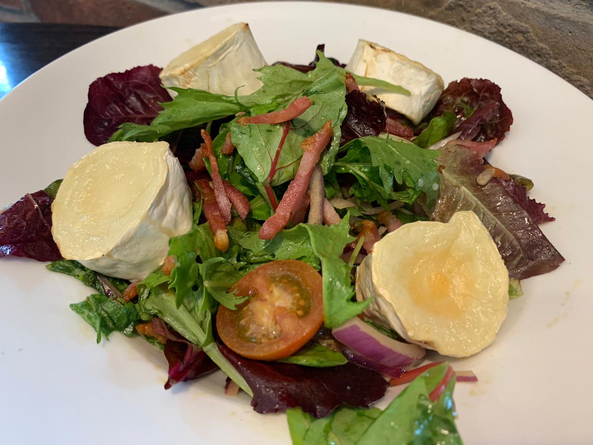 Javinoscaffe's tweet photo. No boring salads around here! This is our delicious and GLUTEN FREE salad: Goats Cheese, mixed leaves, red onion, crispy bacon, cherry tomatoes, toasted mixed seeds & tossed in our balsamic house dressing.
Check our Fabulous menu in Bio!
#JavinosCaffe #supportlimerick #limerick https://t.co/4bySu8HOG8