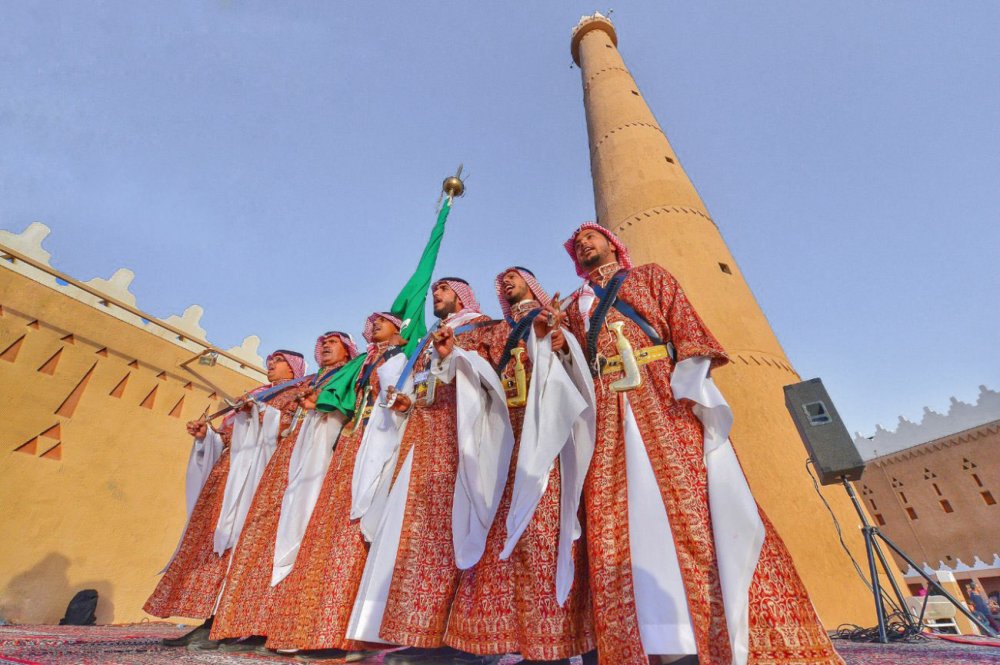 4.1. Saudi Arabian Men Traditional Attires