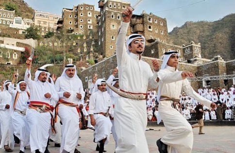 4.1. Saudi Arabian Men Traditional Attires