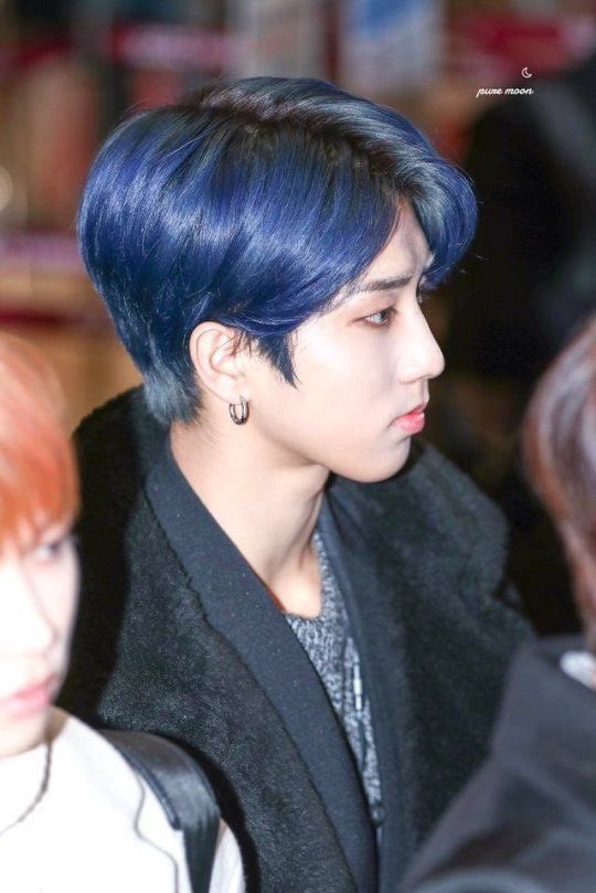 — han jisung’s blue hair; a needed thread  #StrayKids    #skz