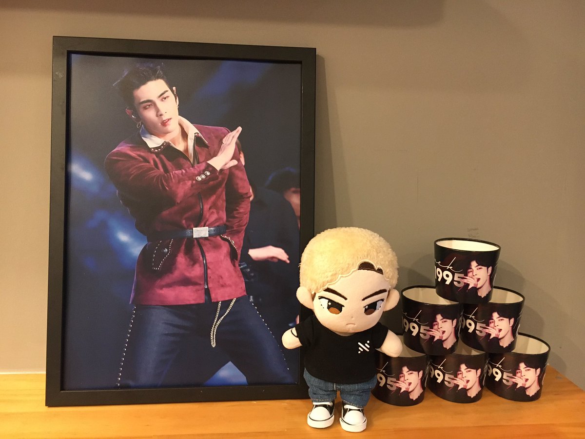 ones_duty's tweet photo. 🐯HAPPY BAEKHO DAY🐯

3층 전시회장 열자마자 동호 등짝이 반겨주는 은혜로운 곳✨
 
#동호와_최고의여름
#러브는_더위탓을하지않아
#동호를_사랑할뿐이야

@DMP_BAEKHO0721
 @Bluish_ruby https://t.co/uVyJDuNFu5