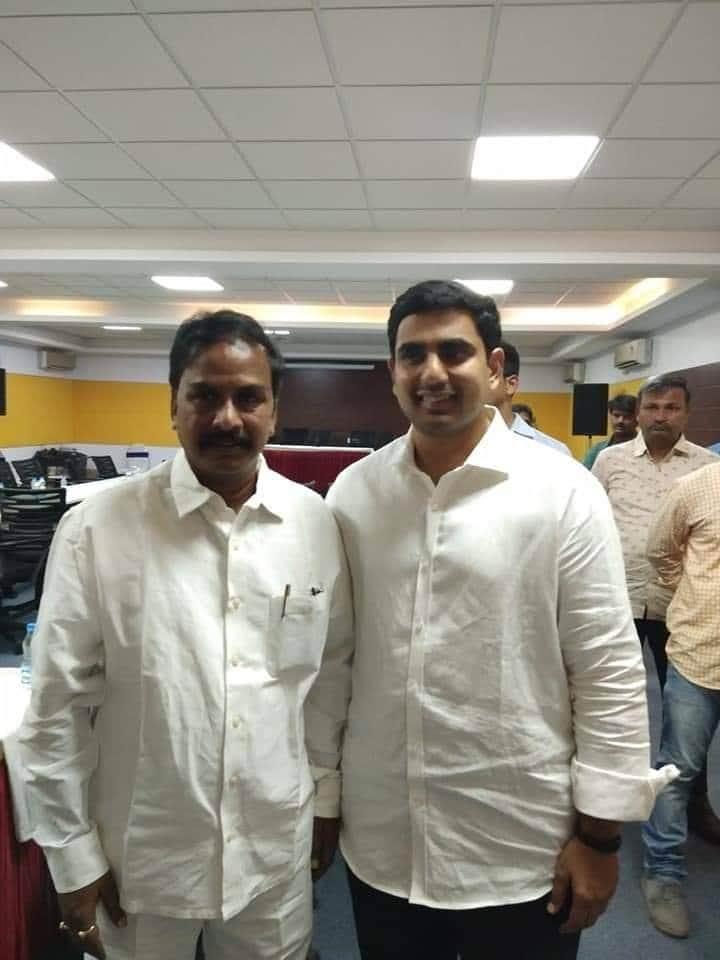 naralokesh's tweet photo. పెద్దలు, మాజీ ఎమ్మెల్యే, జగ్గయ్యపేట తెలుగుదేశంపార్టీ ఇంచార్జ్ శ్రీ శ్రీరామ్ రాజగోపాల్ (తాతయ్య) గారికి పుట్టినరోజు శుభాకాంక్షలు. చక్కని ఆరోగ్యంతో, సంతోషాలతో మీరు జీవనం కొనసాగించాలని, ప్రజాసేవలో మరిన్ని ఉన్నతస్థానాలకు వెళ్లాలని ఆశిస్తున్నాను. https://t.co/tVHteI7ggQ