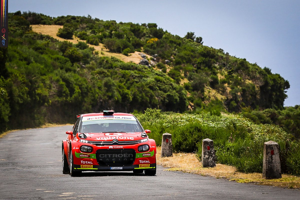CitroenRacing's tweet photo. 🥉Congratulations to @zepedrofontes  / #InesPonte for your 3rd place at Rali de Calheta on board @Citroen  #C3R5!
📸 #CitroenVodafoneTeam https://t.co/fDhAEISKLS