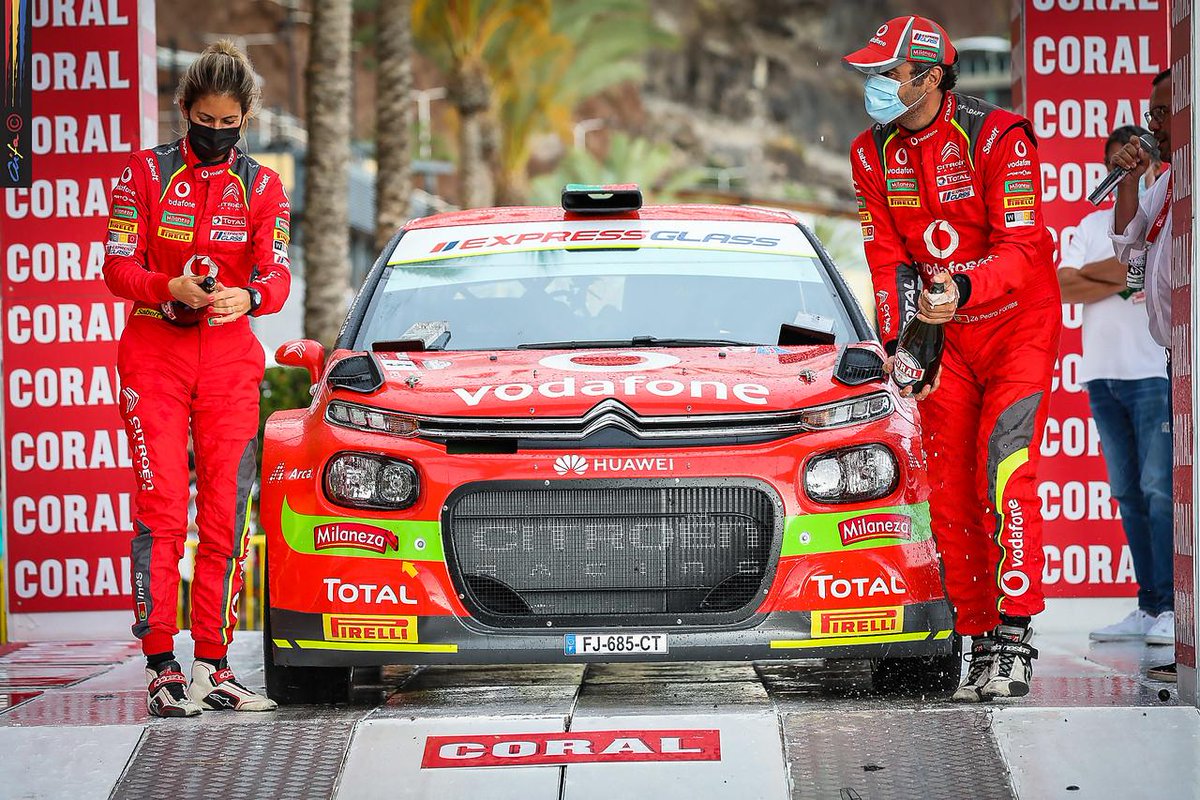 CitroenRacing's tweet photo. 🥉Congratulations to @zepedrofontes  / #InesPonte for your 3rd place at Rali de Calheta on board @Citroen  #C3R5!
📸 #CitroenVodafoneTeam https://t.co/fDhAEISKLS