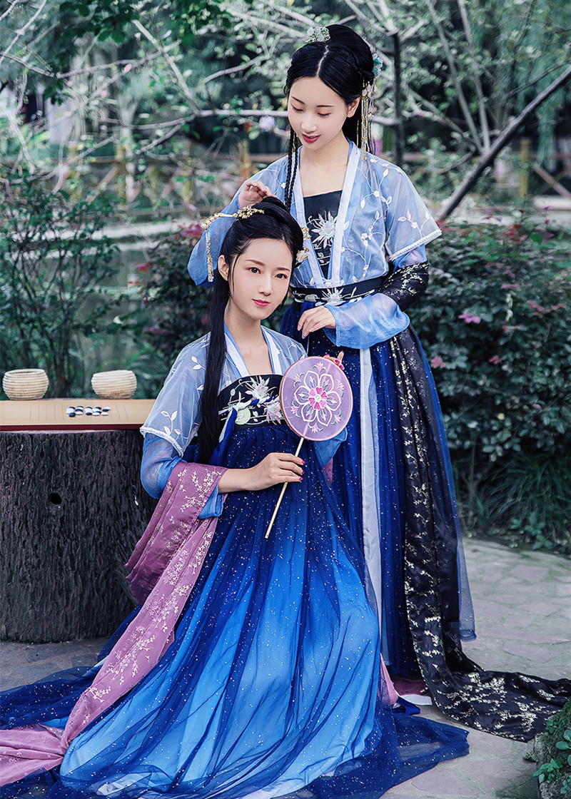 4.4.Chinese Women Traditional Attires