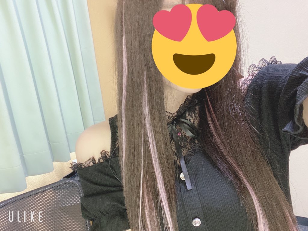 Secret02976718's tweet photo. 髪の毛ピンク❤ https://t.co/qDDD3Q9Col