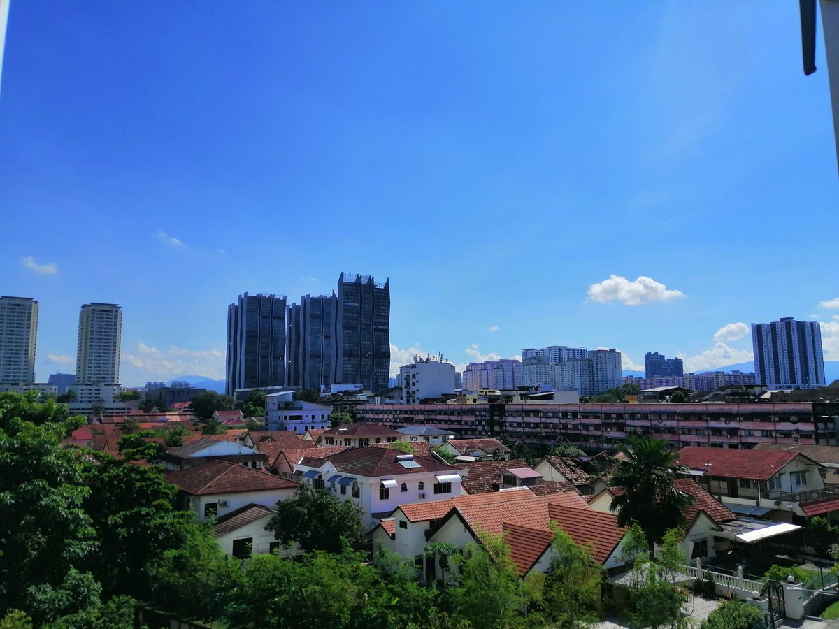 FatenNuran's tweet photo. All cities are mad: but the madness is gallant.
#kualaLumpurCity
#Malaysia https://t.co/AUAtbCEZdG https://t.co/xolovNXA1Y