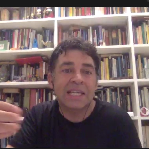 El jurista <a href="/DavidBondia/">David Bondia</a> no ho pot dir més clar: la solidaritat amb persones migrants/refugiades és una obligació jurídica. No una solidaritat ètica. 
Només assumint aquesta responsabilitat canviarem mentalitats per defensar els #DretsHumans

Curs <a href="/CCARefugi/">Comissió Catalana d'Acció pel Refugi</a> trànsit migratori