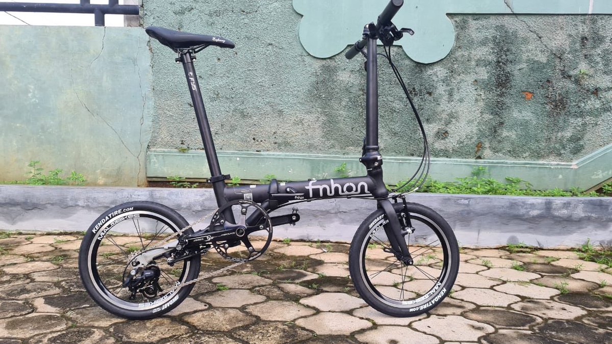 ucenrahman's tweet photo. Barangkali ada yang minat kan, fnhon freddoom & element troy b2w #jualsepeda #fnhon #elementtroy https://t.co/niiDMthlhn