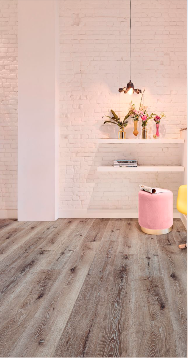 InHouseLtd's tweet photo. Late risers, home workers. It's important to think about your walk to work. What is underfoot should give you inspiration, put a spring in your step. So, let's take flooring up a knot or two, with Newman & Gray. #interiors #interiordesign #flooring #engineeredboards #floorboards https://t.co/toB3L2AFzL