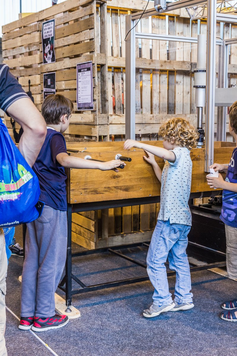 Nous vous proposons de #Voyager encore une fois dans nos anciennes éditions, serez-vous aussi performants que lors des précédentes #photos ?

Lors de quelle édition à été prise cette photo ?

Indice : C’est la première année 
où le #photographe à été exposé.

#ThrowbackTuesday