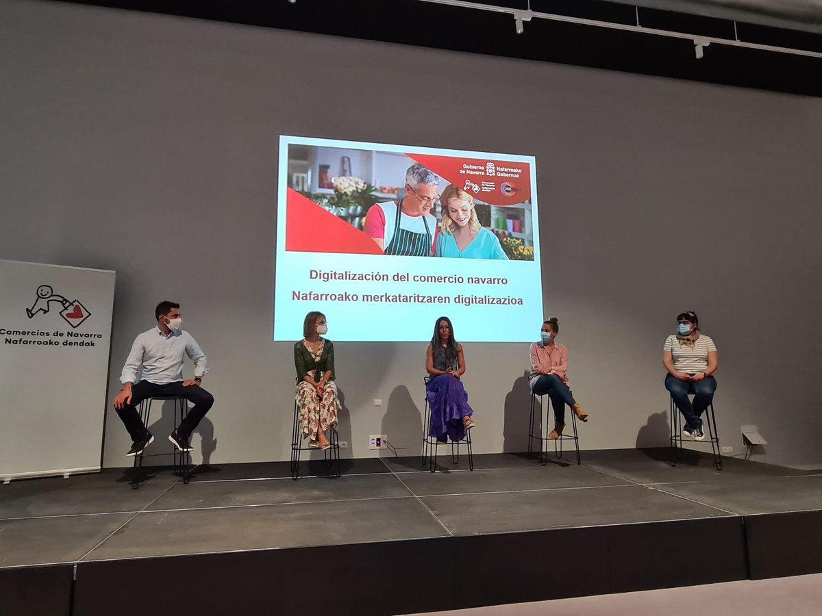 Atana_TIC's tweet image. Inma Elcano, Gerente de @comerciantes_na, comenta cómo el WhatsApp, las redes sociales y el teléfono han sido canales que han funcionado muy bien para la venta durante el confinamiento.

@gob_na @irisdihnavarra @Pamplonaactual