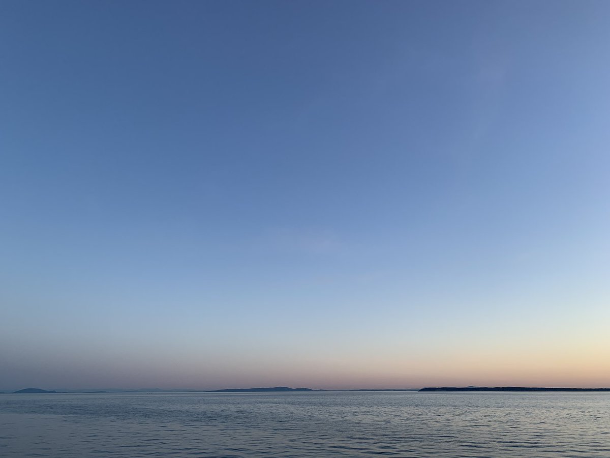 ReallyAGL's tweet photo. Island hopping #sunset https://t.co/kikdVtVGU4