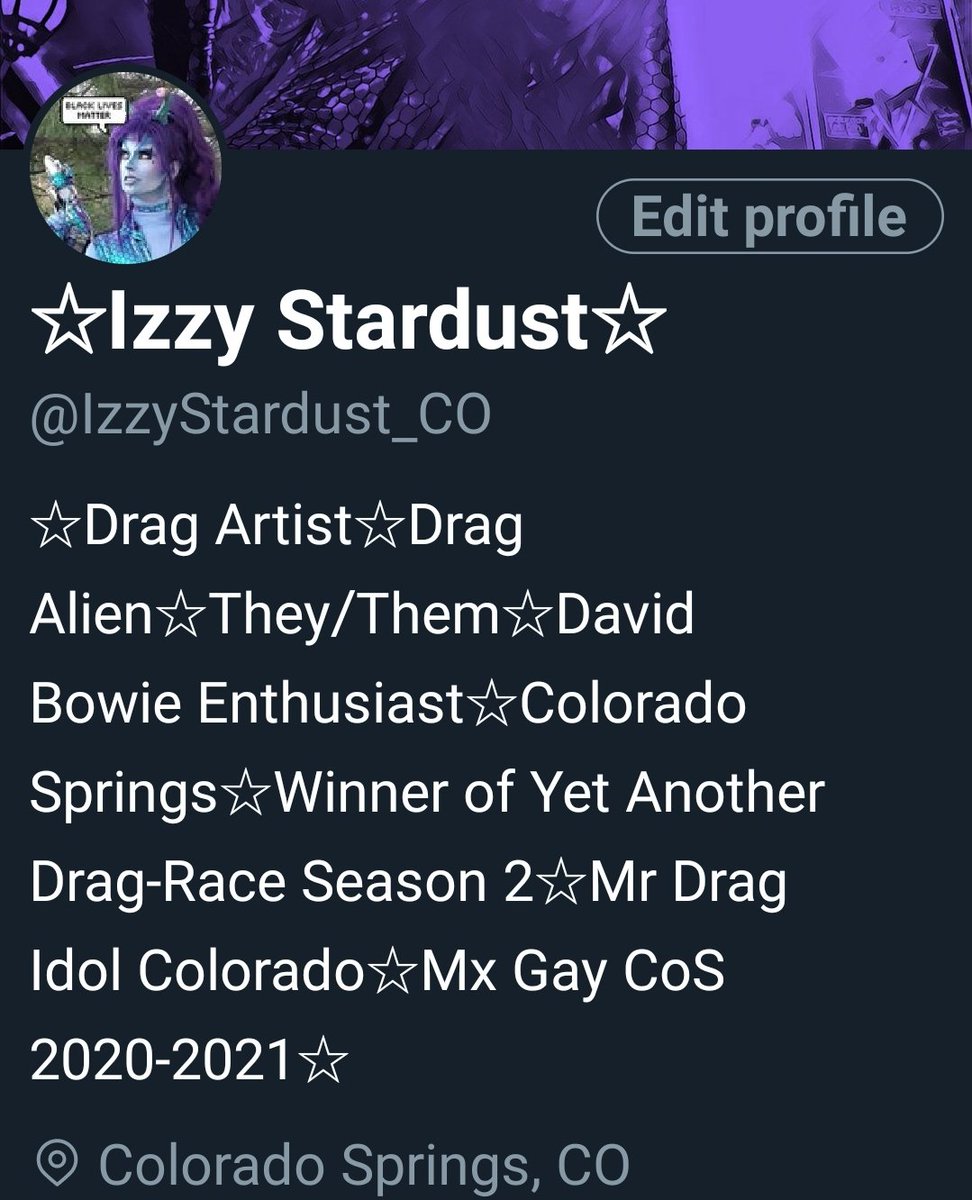 IzzyStardust_CO's tweet photo. They're a winner, baby!
#drag #winner #YetAnotherDragRace #nonbinarydrag https://t.co/oKUKmPb2Sk