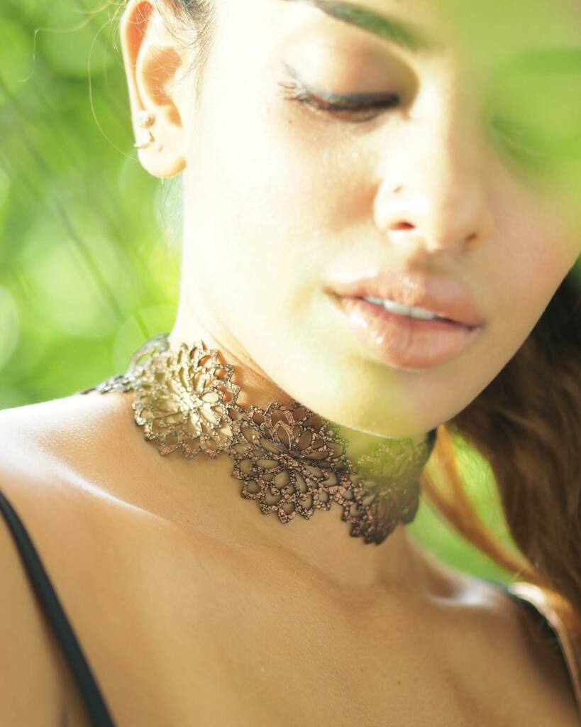 talaalamuddin's tweet photo. Wrap yourself in love this week ❤️✨ #TALA #TotallyTALA #riserockrepeat #TheFlowerPowerCouCollar https://t.co/NQ30xZ4tMe https://t.co/elVpW3N07R