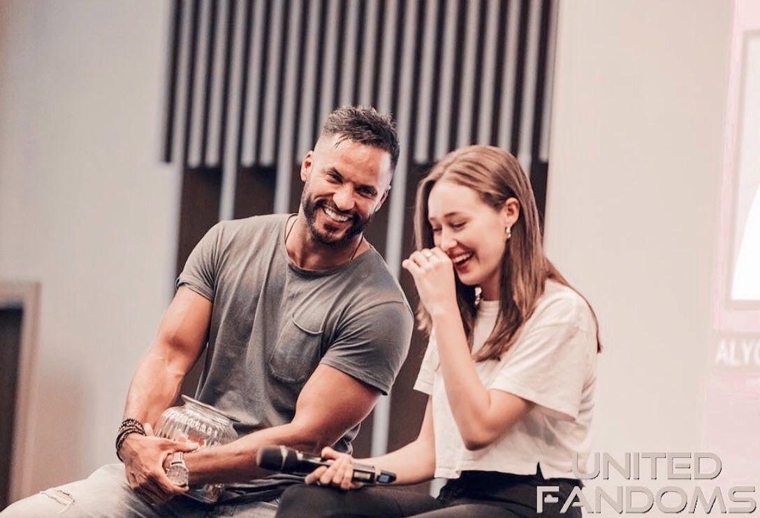 MrRickyWhittle's tweet photo. Nothing but love for this beautiful girl on her birthday 🎁🎈🎊🎉 send this beautiful soul all the love she deserves ugh she goals❤️🙌🏾 miss yo face @DebnamCarey https://t.co/LpTgIuMT9c