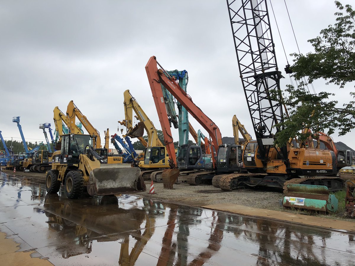 CarsHsg's tweet photo. #japanesemachinery #hitachizx #komatsu #usedkomatsu #kubota #yanmar #machineryauction #heavyequipment #roadroller #excavator #bulldozer #kobelco Japanese parade auction of machinery that held only once at three months https://t.co/ZFkoiea62n