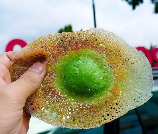 bIackberd's tweet photo. @Irenecutemom Apalagi kue tete, udah mah aurat trs dijual belikan lg. Pasti dosar besar kalo di makan https://t.co/WbGoeCneOH