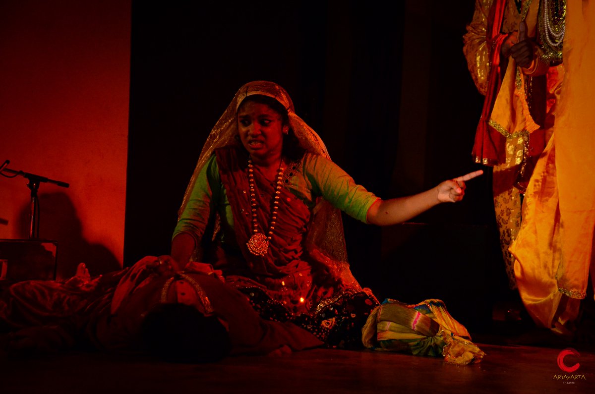 'Acting isn't something you do. instead of doing it, it occurs. If you're going to start with logic, you might as well give up. You can have conscious preparation, but you have unconscious results.'🎭

#aryavartatheatre #acting #ujjain #behrupiya #theatrematters #emotions #stage