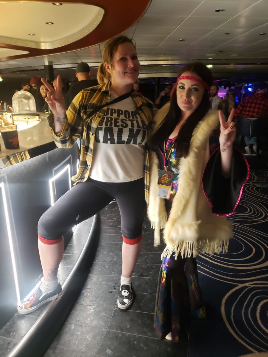 peachy_senorita's tweet photo. Tag team wrestling EFFING rules.
Pass it on!!
#teagenerationXpartII
#teagenerationX
@valcapone โค https://t.co/J1bMnVGV0E
