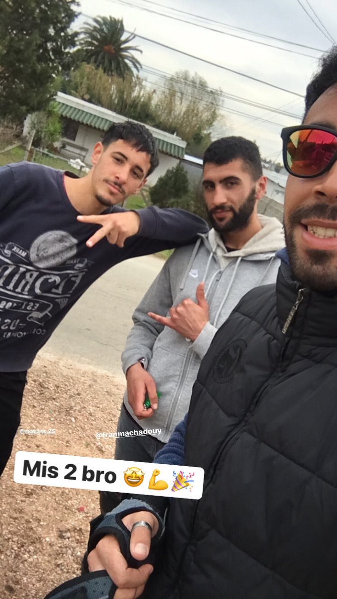 AlvezFreire's tweet photo. Sin dudas son mis mejores amigos 🤩🎉🙌 https://t.co/yt0g3zcYnX