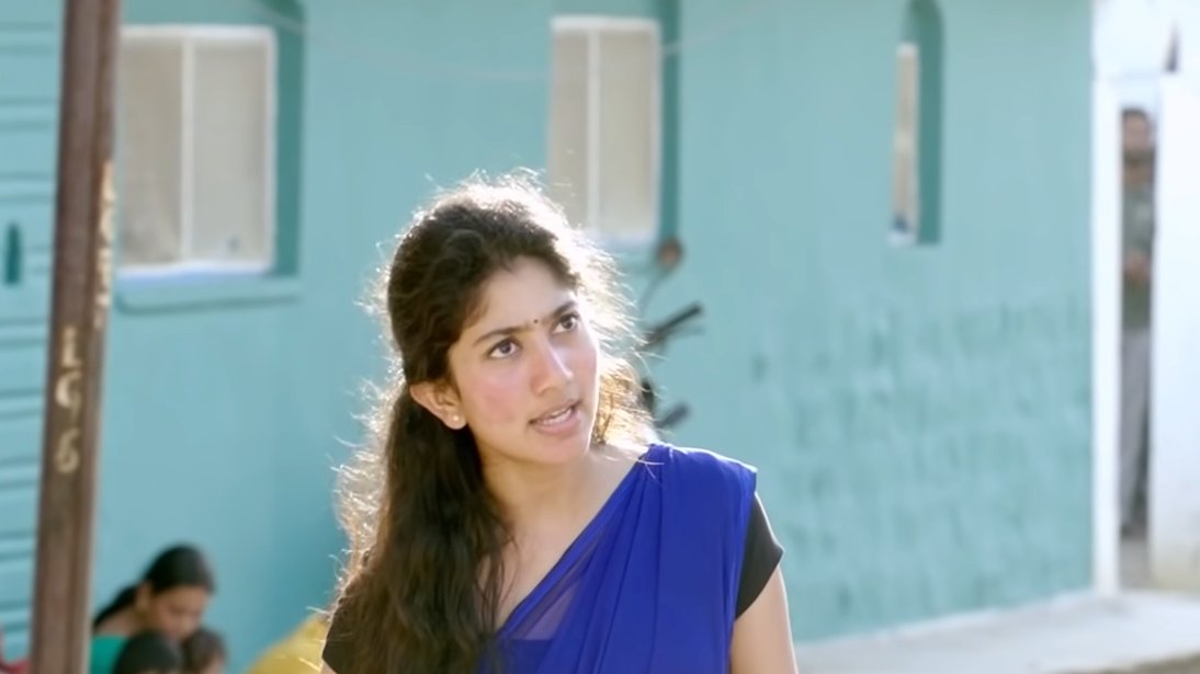 Bhanu gets suspicious of the over niceness of her in-law's family and scrutinizes Varun with unusual questions. This scene is well written. Broiler Kodi, Blood lo PK no Mahesho unte aa kicke veru and stuff. And Road meeda vadilesthara? Nenamma Time Pass ah? .