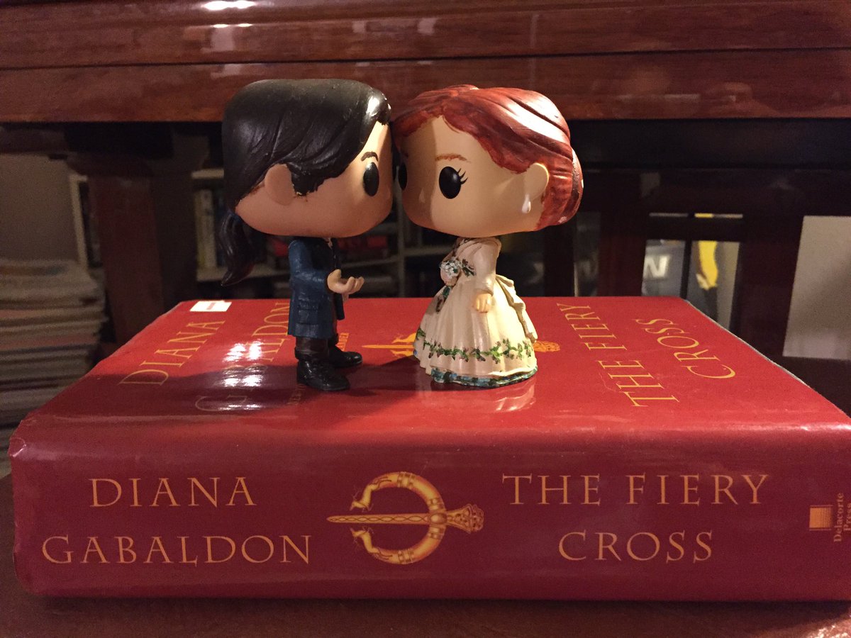bmusicl's tweet photo. #custompop 20 completed during the pandemic! #Rogermac gets his bride #briannamac inspired by @SkeltonSophie Ep501 #Outlander #stayceative #findjoyinsimplethings https://t.co/bnAbYhax1k