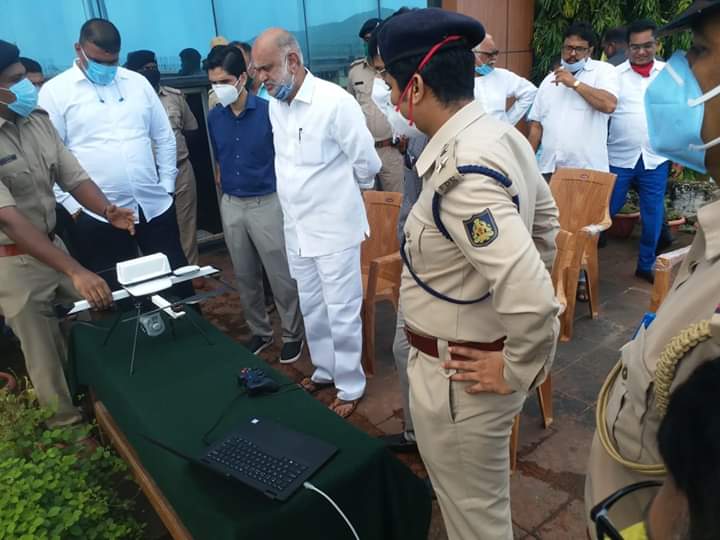 NammaKarwar's tweet photo. Disaster Management Drone launched in Karwar.

https://t.co/6JGR7knsa8 click to know more

Join https://t.co/34yRQA7RkH whatsapp group for latest news and updates. https://t.co/Pdyhd02s7P