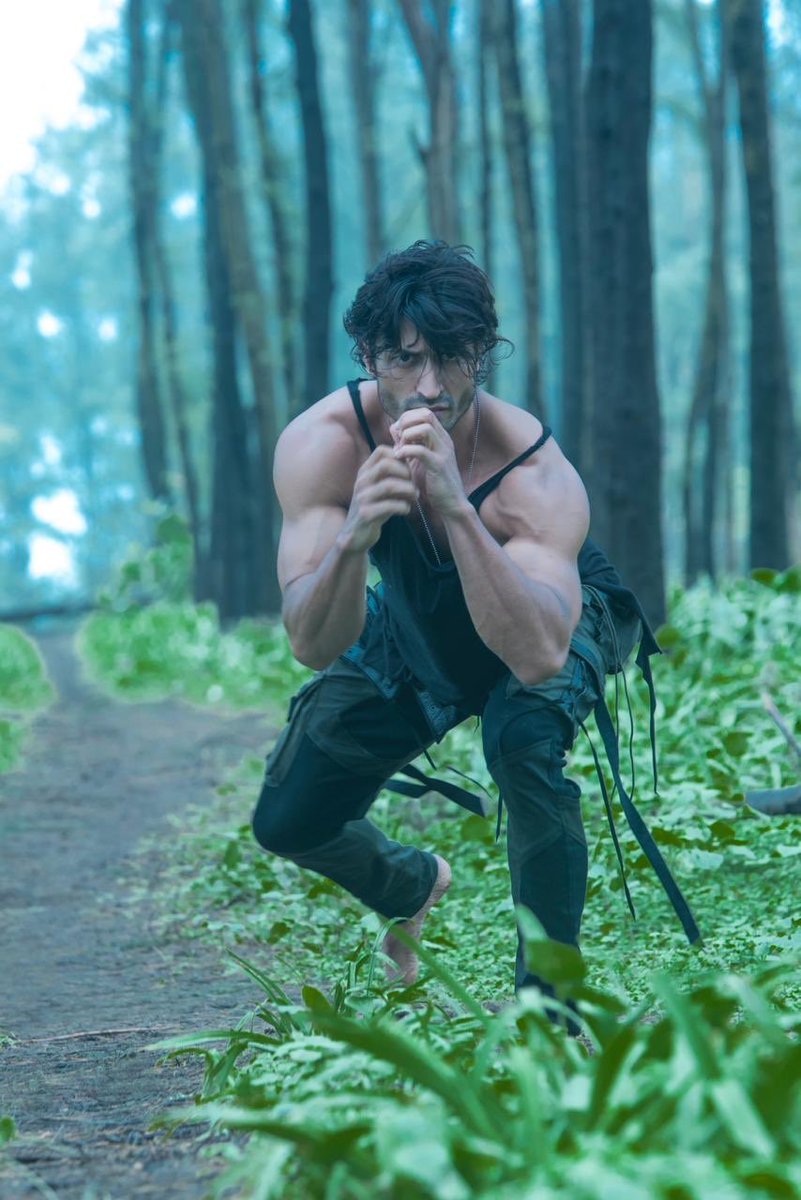 downtownmirror's tweet photo. Action Star #VidyutJammwal makes India proud yet again! The actor has been listed among the top 10 people ‘You Don't Want To Mess With’ in the world along with Russian President Vladimir Putin and Bear Grylls by #TheRichest

@VidyutJammwal #BearGrylls @BearGrylls  #VladimirPutin https://t.co/MufvnmkUfy