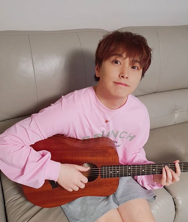 Sungmin (Lee Sungmin / inactive)Born: 1986.01.01-A whole sweetheart-Trained in martial arts-An all-rounder-Married a musical actress, Kim Saeun, in 2014-He along with Kangin, was supposed to comeback with suju in 2017 but kelf threatned to boycott the comeback if they did