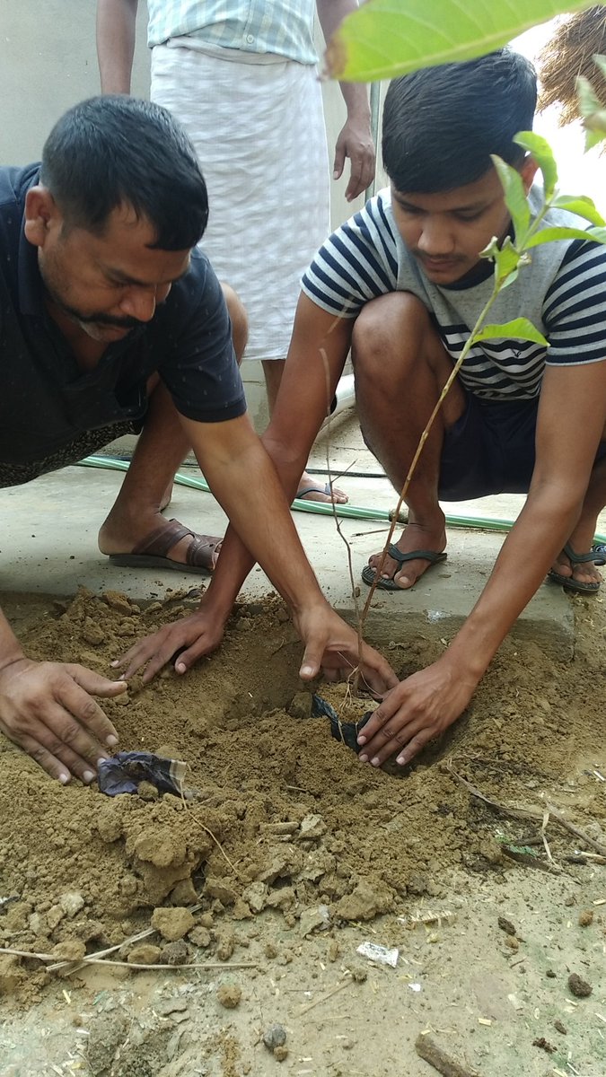 Rajatsingh7248's tweet photo. Thakur Yashpal Singh Sikarwar
(#kishan_morcha_agra_jila_mantri) #TreePlantation #savetree #saveearthsavelife #NCC #NCCUTTARPRADESH #NCCAGRA 
#NCCDAYALBAGH #SUO #Armywing 
@PMOIndia
@OpIndia_com 
@myogiadityanath 
@HQ_DG_NCC
GO GREEN, PLANT TREES.
PLANT TREES FOR A BETTER WORLD. https://t.co/gb6s0f3g2A
