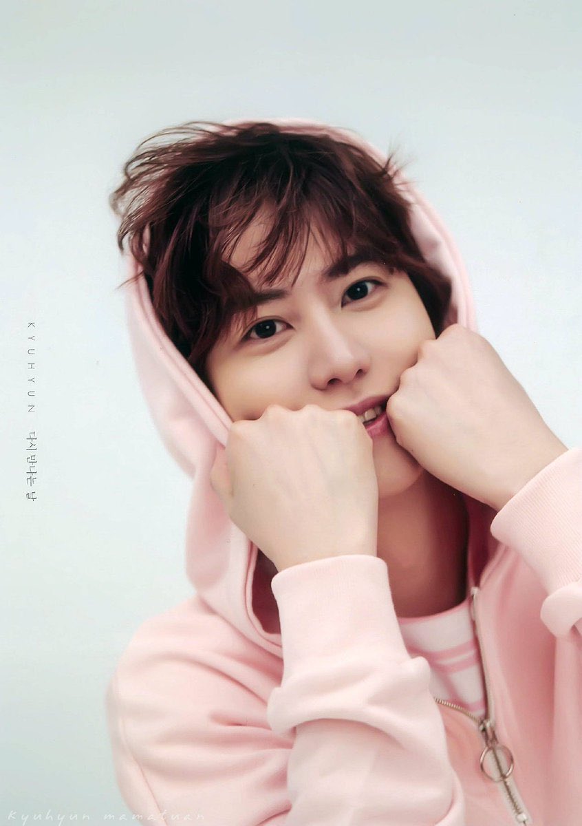Kyuhyun (Cho Kyuhyun)Born: 1988.02.03-First ever male idol to become king on “King of Masked Singer”. He won for 5 consecutive weeks-Cho Drunkard-He has a high IQ-He’s one of suju’s best dancers-Evil maknae-Balladeer-He has a few solo albums