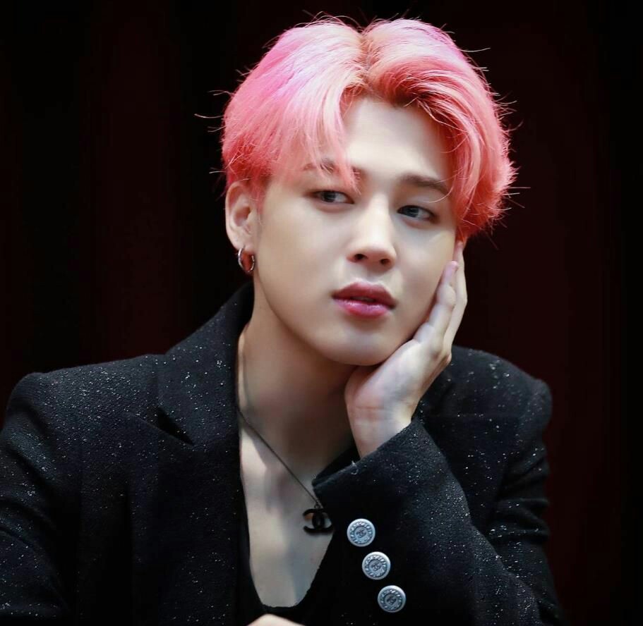 Park Jimin as 'Noon chai''Noon chai' also known as 'shir chai' is a traditional tea beverage made with gunpowder tea. It is salty in taste and pink in colour. #MTVHottest BTS  @BTS_twt