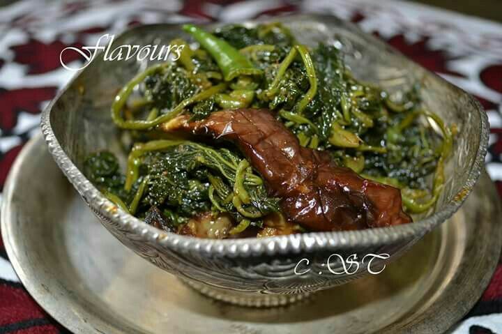 Kim Namjoon as & #39;tsochal& #39;These are cooked mallow leaves that are mostly paired with eggplant ( wangun) or lotus stem (nadru).  #MTVHottest BTS  @BTS_twt