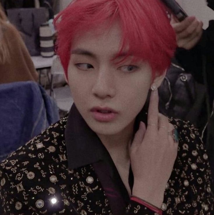 taehyung in red hair𝐚 𝐝 𝐞 𝐯 𝐚 𝐬 𝐭 𝐚 𝐭 𝐢 𝐧 𝐠 𝐭 𝐡 𝐫 𝐞 𝐚 𝐝 ;