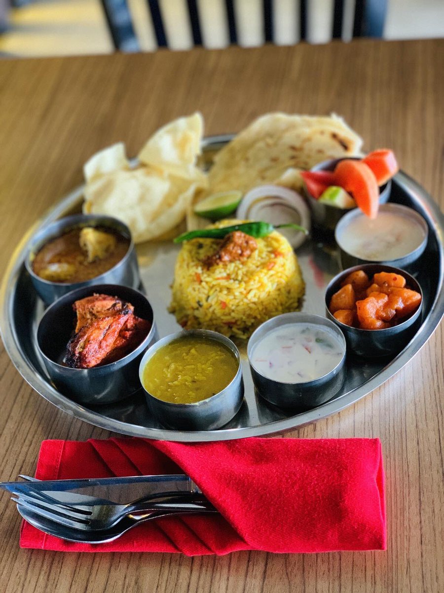 OxygenCafe's tweet photo. Thali Meals for lunch . Choice of Indian or Maldivian selection . #OxygenCafe #ThaliMeals #AwesomeFoods #OxygenTime #Lunchtime https://t.co/FiIKf5rFMZ