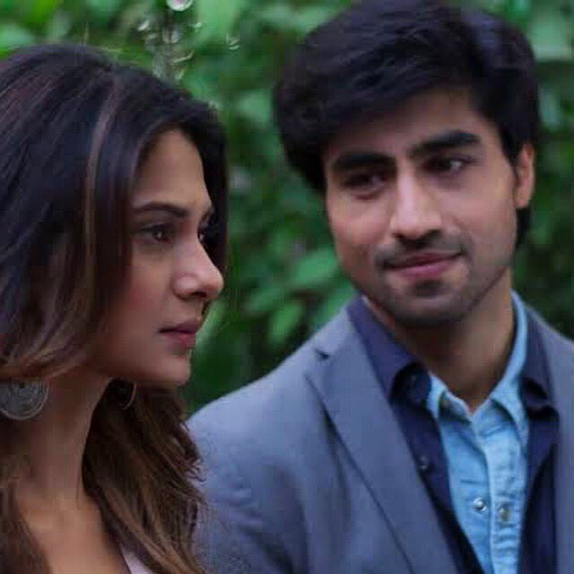JenShadZing's tweet photo. And you Mam, you’re very attractive, therefore I will stare at you!! 😍😍Haq hai mera!!!😀 #jenshad #justtheirthings #adorablealways😍 #jenniferwinget #harshadchopda https://t.co/3uz3K41MPO