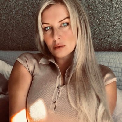 ELLEMODA1's tweet photo. #NewProfilePic https://t.co/iB1h4XU4IR