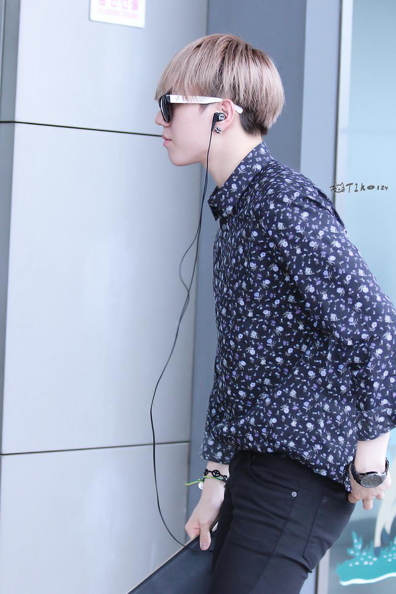 rememberyugyeom's tweet photo. 150721 Yugyeom at GIMPO airport, going to Japan © Tik0124

#throwback #유겸 #yugyeom #김유겸 #갓세븐 #got7 https://t.co/XcRvkuVTEX