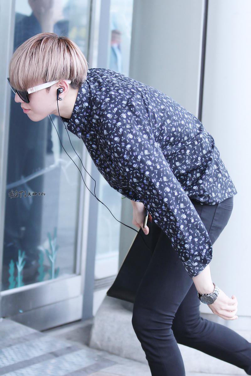 rememberyugyeom's tweet photo. 150721 Yugyeom at GIMPO airport, going to Japan © Tik0124

#throwback #유겸 #yugyeom #김유겸 #갓세븐 #got7 https://t.co/XcRvkuVTEX