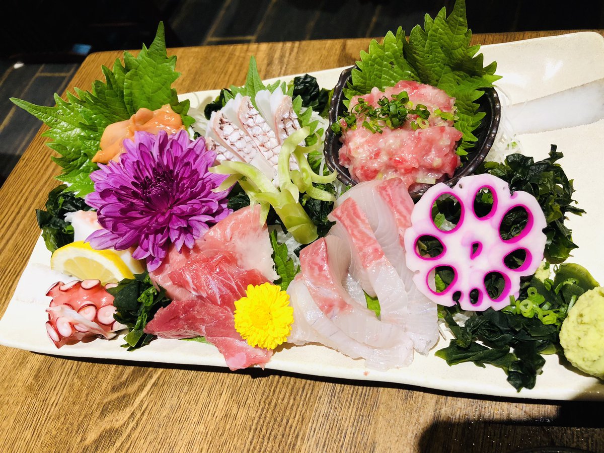 Last minute trip to Yokohama to see a terrible game of rugby - but more than compensated for by insane levels of gluttony for the two days that followed.