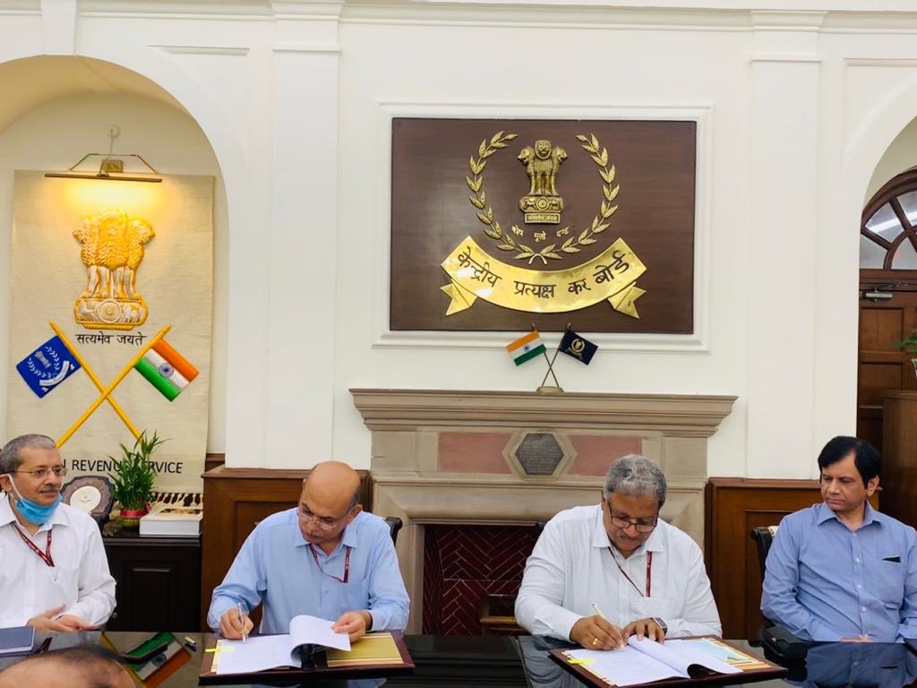 cbic_india's tweet photo. Chairman, CBIC Sh. M Ajit Kumar  and Sh. P C Modi, Chairman, CBDT, in presence of other Members of both the Boards &amp; officials of DG Systems, signed a MoU on data sharing between CBIC &amp; CBDT to facilitate smoother bilateral exchange of data. @IncomeTaxIndia 

#AatmaNirbharBharat https://t.co/OFNk0v6zAT