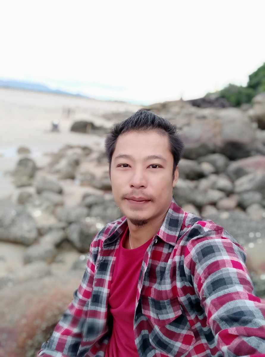 paingVgay's tweet photo. ညီလေး ကိုကြီးဆီ လာလည်ရင် လိုက်ပို့ပေးမယ် https://t.co/aRFr3n24Bd