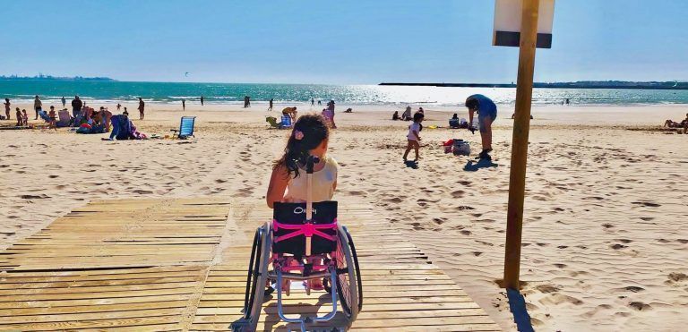 Humexe_eu's tweet photo. «Con una playa más accesible no habría diferencias»
Manuel Corchado, padre de una niña de siete años con AME, reivindican que las playas se hagan más accesibles.
💠 https://t.co/eX3NHdwRN5
#Humexe #Accesibilidad @tododisca https://t.co/lMicrYb8EI