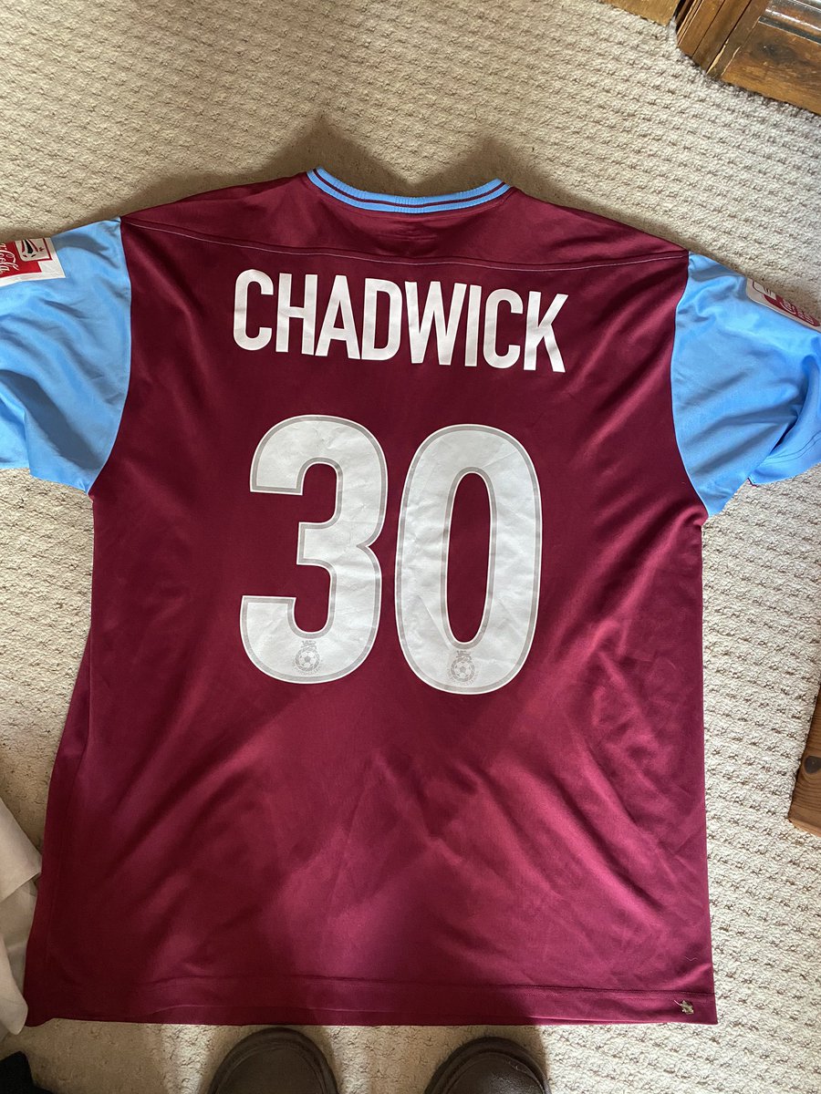 Luke_FFF's tweet photo. HAPPY HAMMERS!⚽️

To celebrate West Ham all but guaranteeing Premier League safety, here’s my Tuesday give away!🙌🏻

Simply retweet and follow me and follow The @FballFunFactory to enter the draw!🤞

Winner announced Saturday at 8pm!😁

Good Luck😊 https://t.co/sRA4nCYJ6H