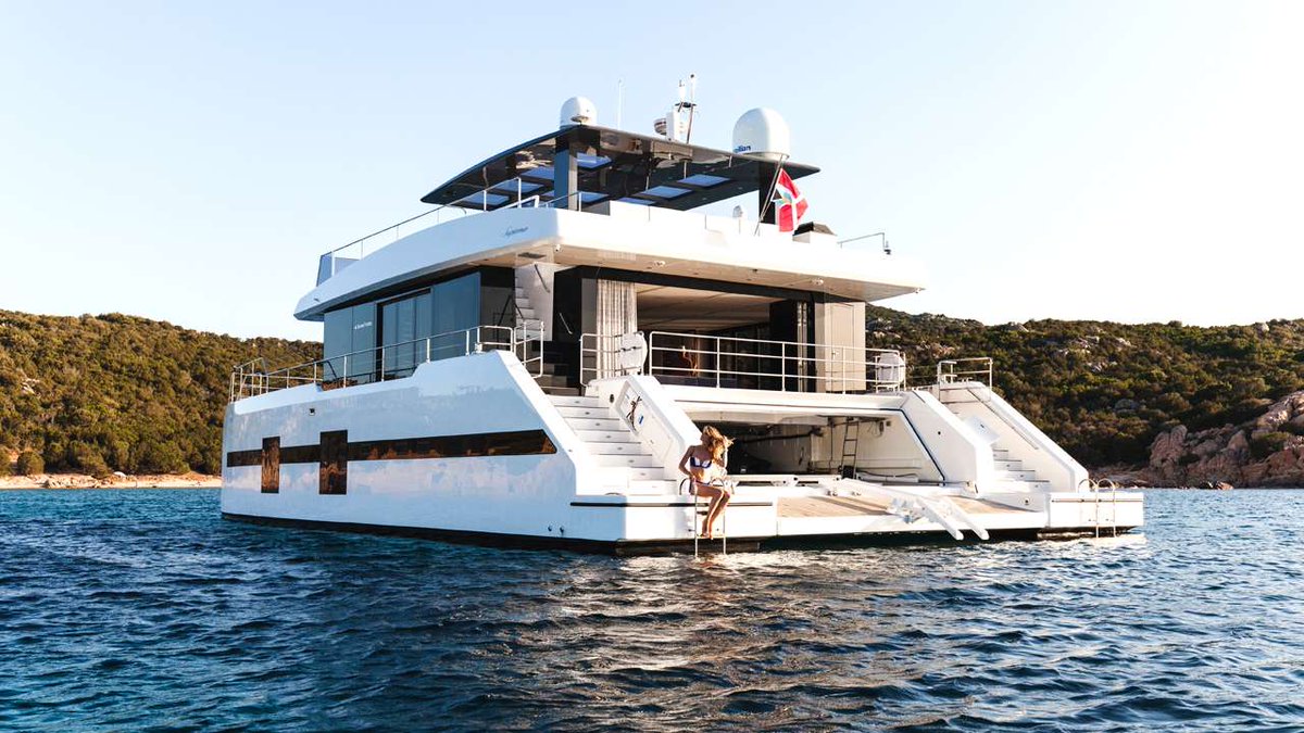 CrewedV's tweet photo. Wherever you are in the world, the Mayrilou is waiting for you.
And 9 of your best friends. 68 Feet of luxury, space and comfort, sailing around the Caribbean or the Mediterranean is pure joy.

Get full specs and details here: 
https://t.co/4JViB05QT4
#sailing #yachtcharters https://t.co/NjA2wZfsQW