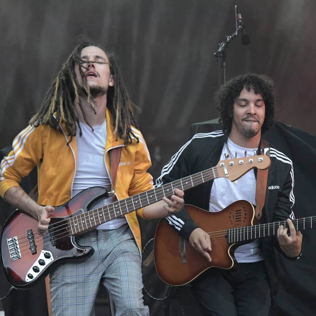 📷 Souvenir coté fb  et je vs la repartage 🎼☀️🌡🎼
Trop hate de vs retrouver sur scene!!!! 🎼🎼🎸🎙🎸🎼🎼